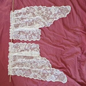 2 PIECE SET EUC Mainstays Sheer Floral Lace Swag Valance Curtains in Cream